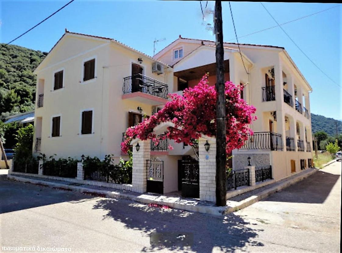 Alexatos Studios & Apartments Agia Efimia Exterior foto