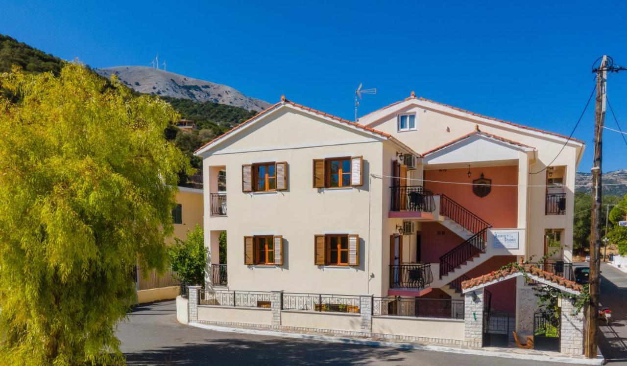 Alexatos Studios & Apartments Agia Efimia Exterior foto