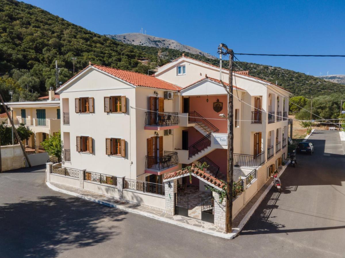 Alexatos Studios & Apartments Agia Efimia Exterior foto