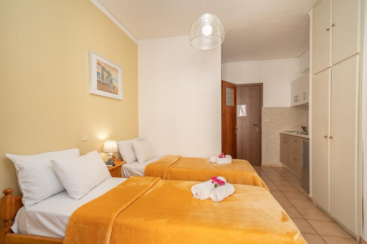 Alexatos Studios & Apartments Agia Efimia Exterior foto