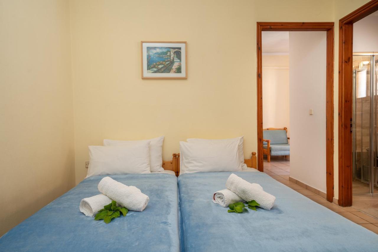 Alexatos Studios & Apartments Agia Efimia Exterior foto